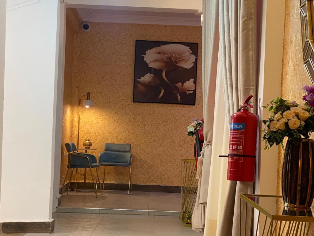 Milton Avenue Suites Акра Екстериор снимка