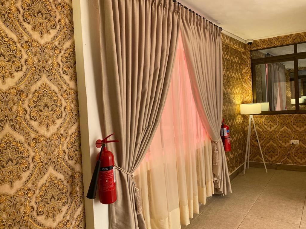 Milton Avenue Suites Акра Екстериор снимка