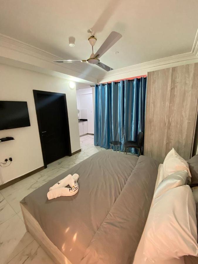 Milton Avenue Suites Акра Екстериор снимка
