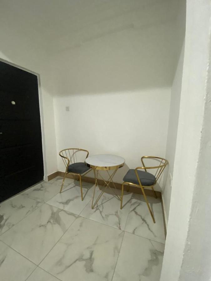 Milton Avenue Suites Акра Екстериор снимка