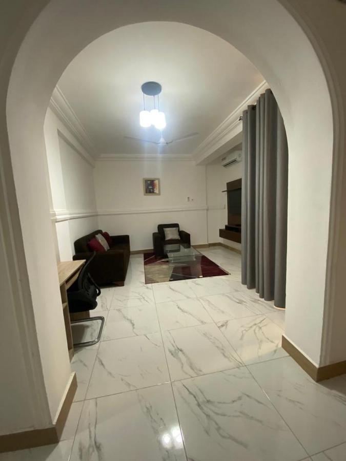 Milton Avenue Suites Акра Екстериор снимка