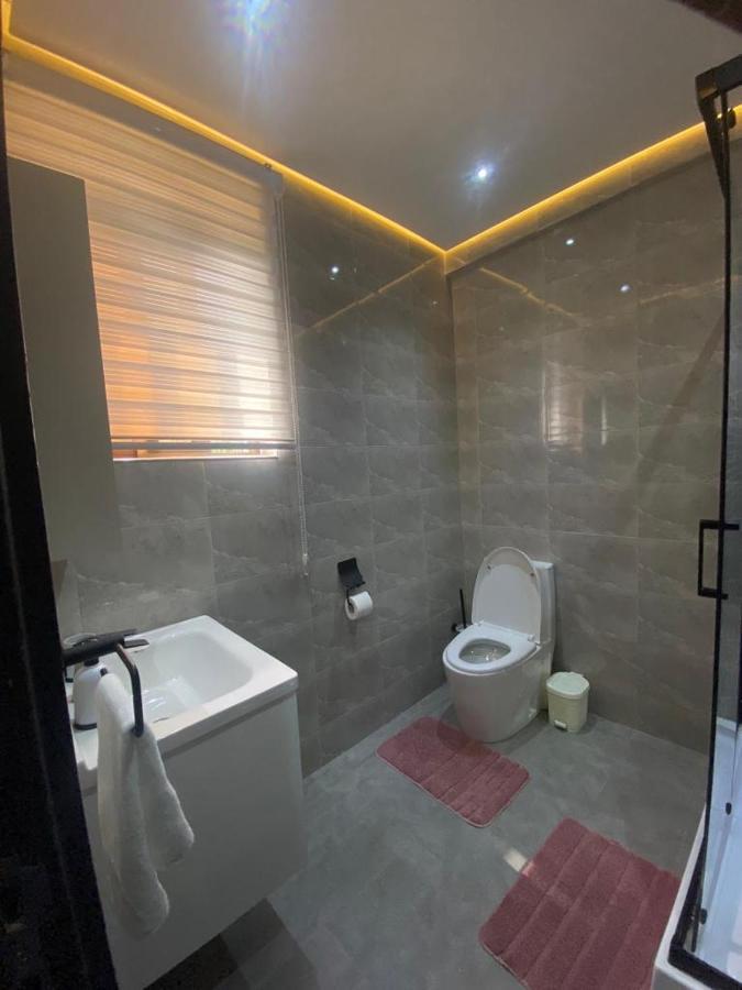 Milton Avenue Suites Акра Екстериор снимка